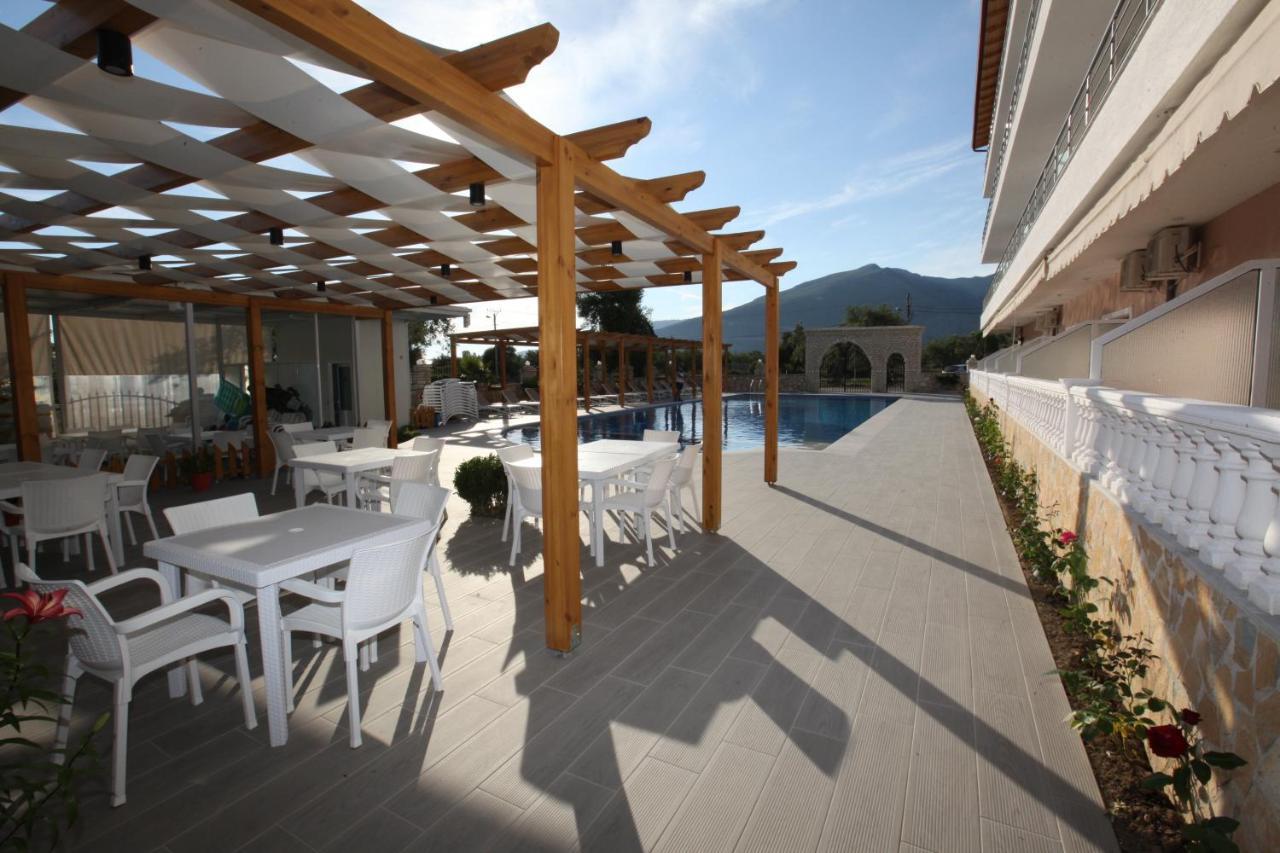 Hotel Riviera Борш Екстериор снимка