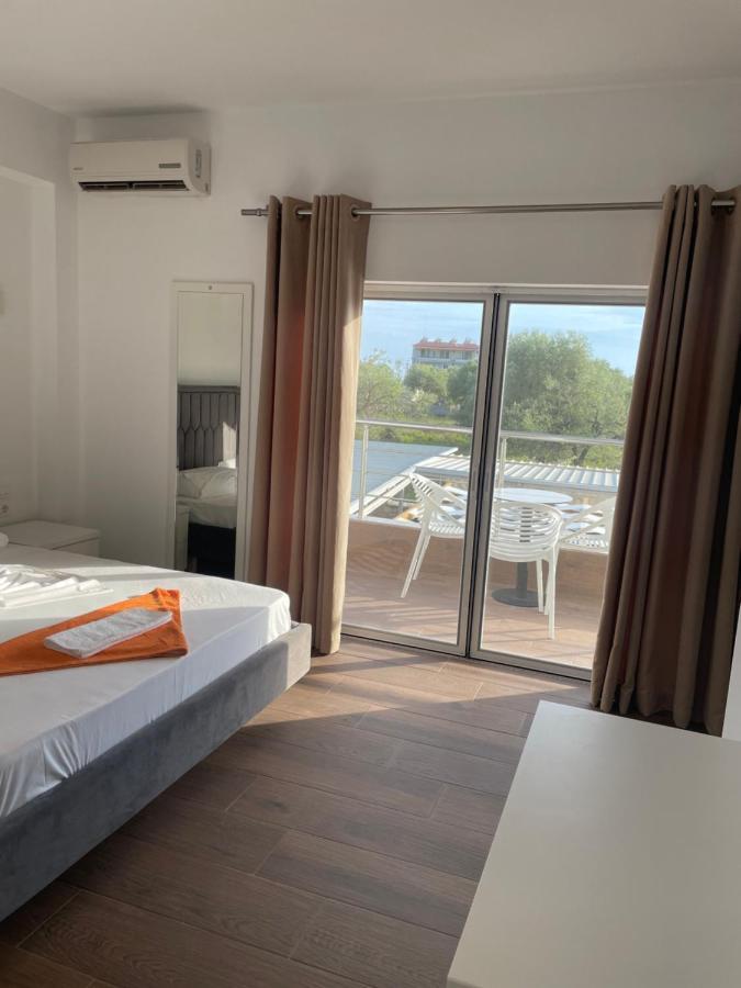 Hotel Riviera Борш Екстериор снимка