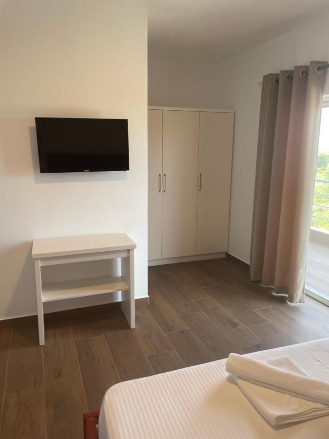 Hotel Riviera Борш Екстериор снимка